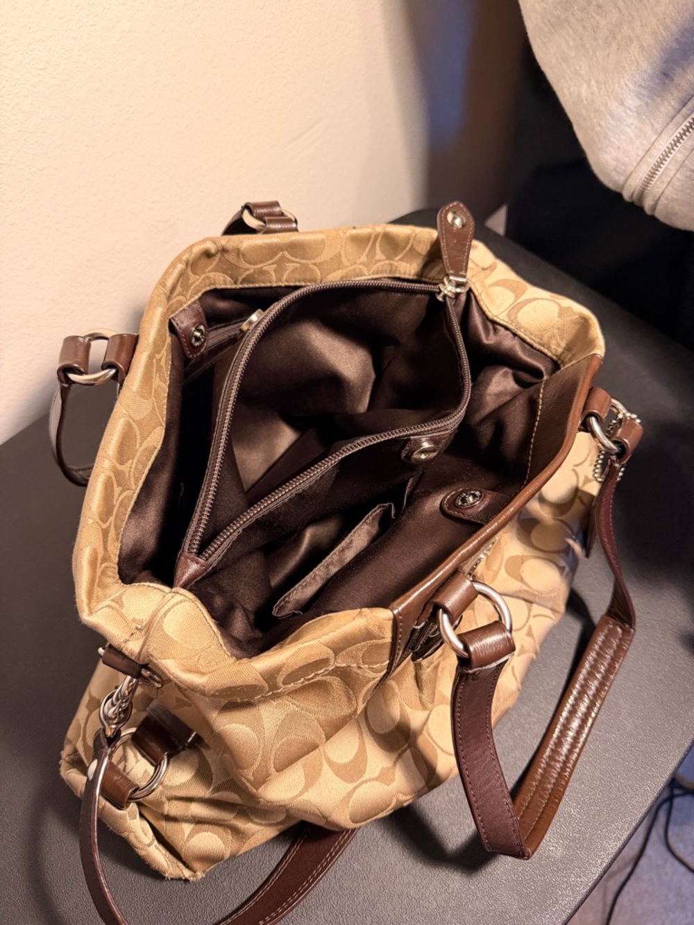 Coach Beige Signature Jacquard Shoulder Bag with Brown Leather Trim - Picture 2 of 2